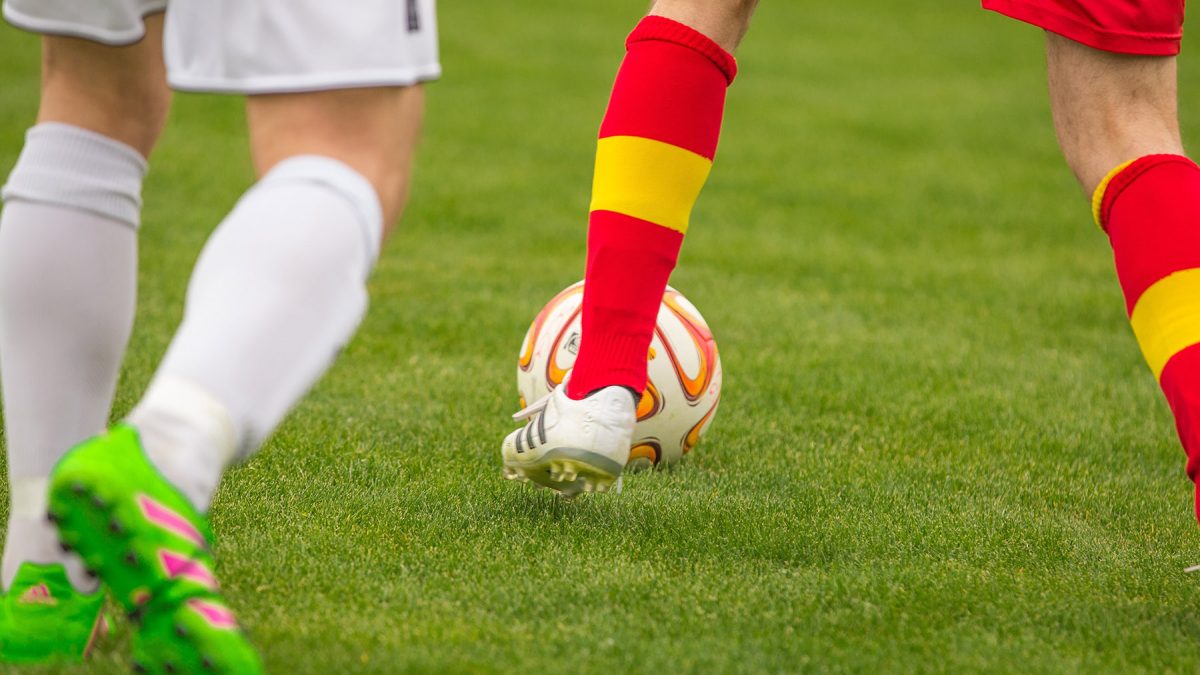 Photo via https://visitsacketsharbor.com/wp-content/uploads/soccer_players-rawpixel.jpg under the Creative Commons License
