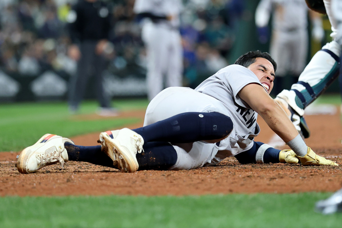 Oswaldo Cabrera fractured his left ankle